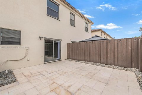 Adosado en venta en Miami, Florida, 3 dormitorios, 133.87 m2 № 1871859 - foto 28