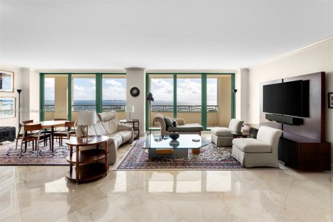 Condo in Miami, Florida, 3 bedrooms № 1980998