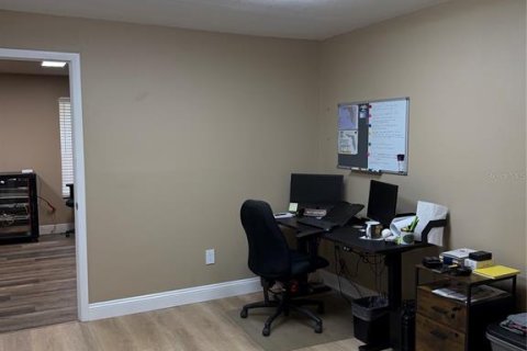 Immobilier commercial à vendre à Oviedo, Floride: 263.84 m2 № 2195146 - photo 12