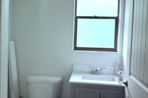 Immobilier commercial à vendre à Oviedo, Floride: 263.84 m2 № 2195146 - photo 14