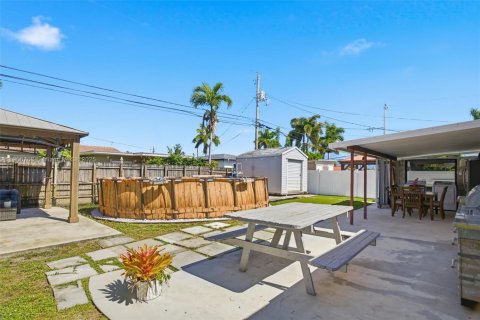 House in Hollywood, Florida 3 bedrooms, 126.35 sq.m. № 2082030 - photo 24
