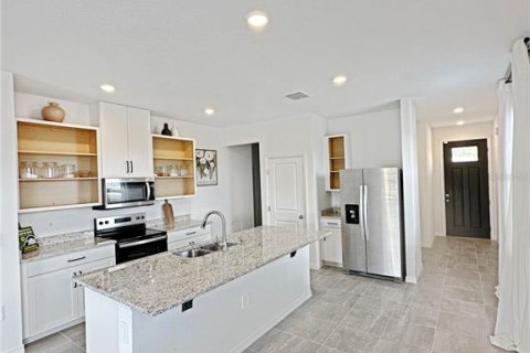 House in Bartow, Florida 4 bedrooms, 156.73 sq.m. № 1903678 - photo 5