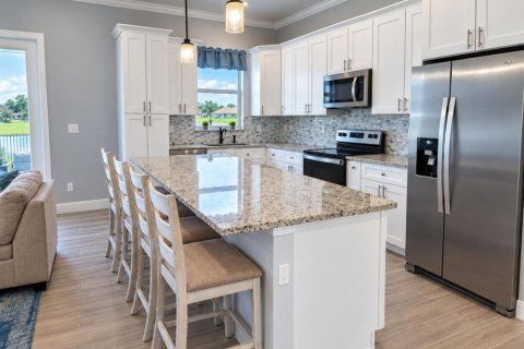 House in Port St. Lucie, Florida 4 bedrooms, 150.97 sq.m. № 2370263 - photo 10