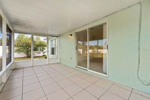 Villa ou maison à vendre à Kissimmee, Floride: 3 chambres, 109.07 m2 № 1544611 - photo 19