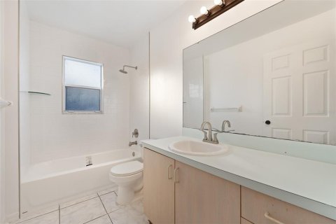 Villa ou maison à vendre à Kissimmee, Floride: 3 chambres, 109.07 m2 № 1544611 - photo 15