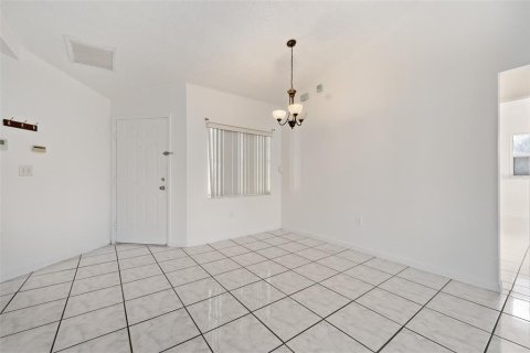 Villa ou maison à vendre à Kissimmee, Floride: 3 chambres, 109.07 m2 № 1544611 - photo 8