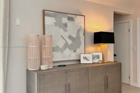 Casa en alquiler en Key Biscayne, Florida, 5 dormitorios, 217.95 m2 № 2038819 - foto 24