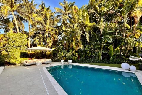 Casa en alquiler en Key Biscayne, Florida, 5 dormitorios, 217.95 m2 № 2038819 - foto 4