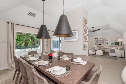 Casa en alquiler en Key Biscayne, Florida, 5 dormitorios, 217.95 m2 № 2038819 - foto 17