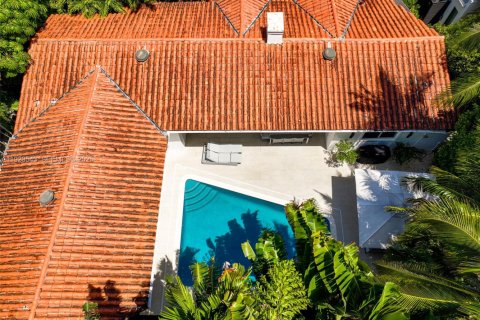 Casa en alquiler en Key Biscayne, Florida, 5 dormitorios, 217.95 m2 № 2038819 - foto 7