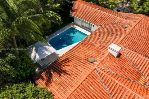 Casa en alquiler en Key Biscayne, Florida, 5 dormitorios, 217.95 m2 № 2038819 - foto 8