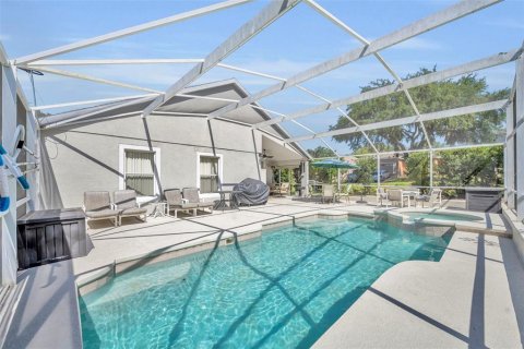 House in Davenport, Florida 4 bedrooms, 156.17 sq.m. № 2099780 - photo 23