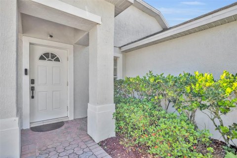 House in Davenport, Florida 4 bedrooms, 156.17 sq.m. № 2099780 - photo 3
