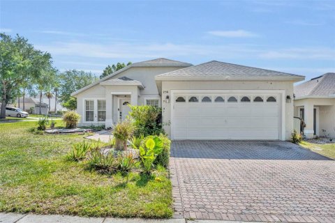 House in Davenport, Florida 4 bedrooms, 156.17 sq.m. № 2099780 - photo 2
