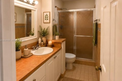 Villa ou maison à vendre à Hialeah, Floride: 3 chambres, 175.59 m2 № 2087804 - photo 8
