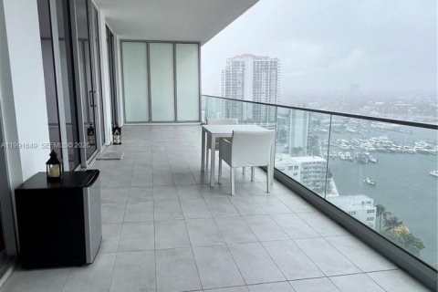 Condominio en alquiler en Fort Lauderdale, Florida, 2 dormitorios № 2052421 - foto 17