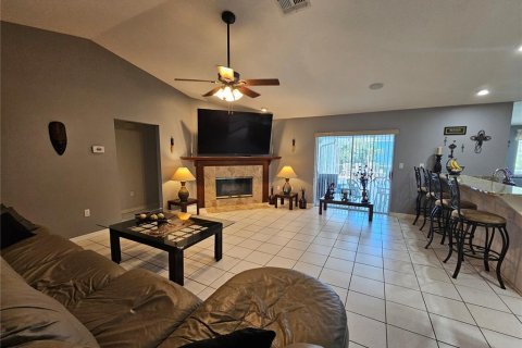 House in Holiday, Florida 4 bedrooms, 265.79 sq.m. № 1798103 - photo 13