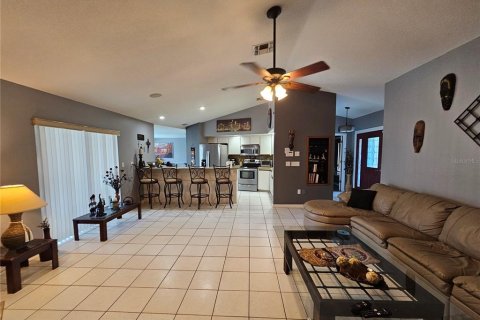 House in Holiday, Florida 4 bedrooms, 265.79 sq.m. № 1798103 - photo 14