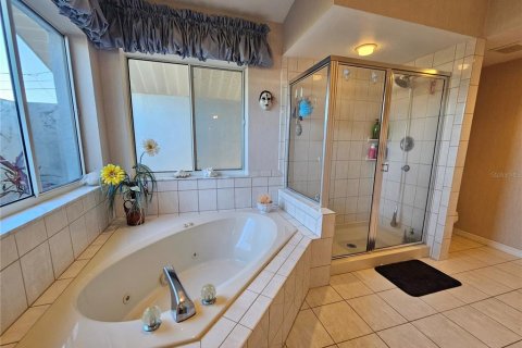 House in Holiday, Florida 4 bedrooms, 265.79 sq.m. № 1798103 - photo 25