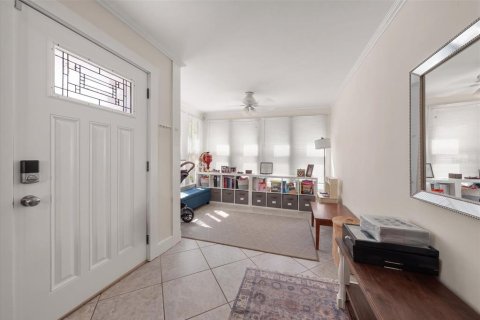 House in Saint Petersburg, Florida 3 bedrooms, 201.32 sq.m. № 2391390 - photo 6