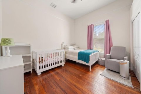 House in Saint Petersburg, Florida 3 bedrooms, 201.32 sq.m. № 2391390 - photo 17