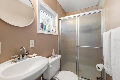 House in Saint Petersburg, Florida 3 bedrooms, 201.32 sq.m. № 2391390 - photo 24