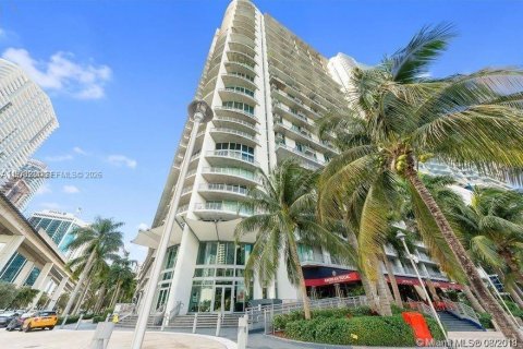 Condo in Miami, Florida, 1 bedroom  № 2042054 - photo 14