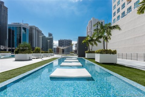 Condo in Miami, Florida, 1 bedroom  № 2042054 - photo 13