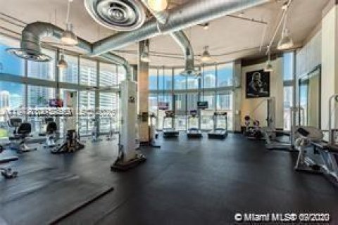 Condo in Miami, Florida, 1 bedroom  № 2042054 - photo 17