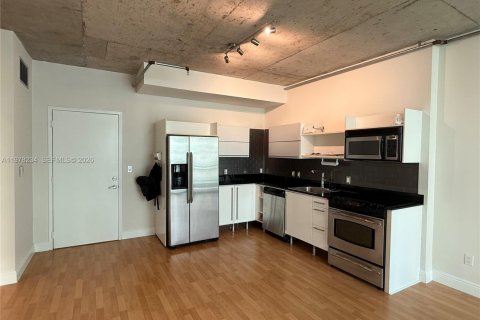 Condo in Miami, Florida, 1 bedroom  № 2042054