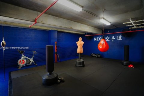 Condo in Miami, Florida, 1 bedroom  № 2042054 - photo 16