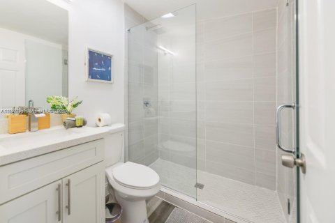 Снять в аренду виллу или дом в Форт-Лодердейл, Флорида 3 спальни, 127.09м2, № 1999939 - фото 24