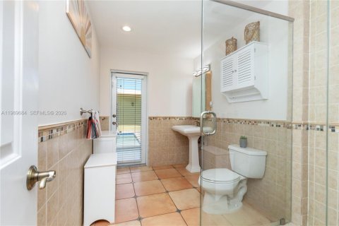 Casa en venta en Cutler Bay, Florida, 3 dormitorios, 163.88 m2 № 2063029 - foto 21