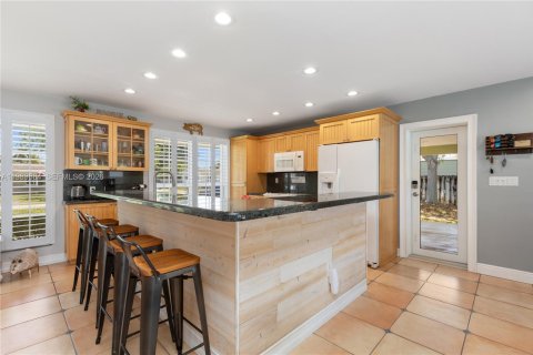 Casa en venta en Cutler Bay, Florida, 3 dormitorios, 163.88 m2 № 2063029 - foto 10