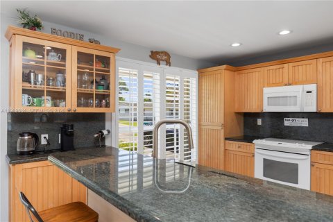 Casa en venta en Cutler Bay, Florida, 3 dormitorios, 163.88 m2 № 2063029 - foto 18