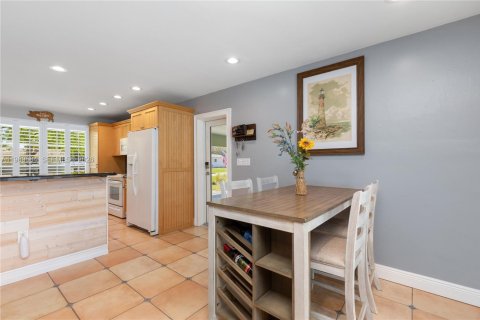 Casa en venta en Cutler Bay, Florida, 3 dormitorios, 163.88 m2 № 2063029 - foto 9