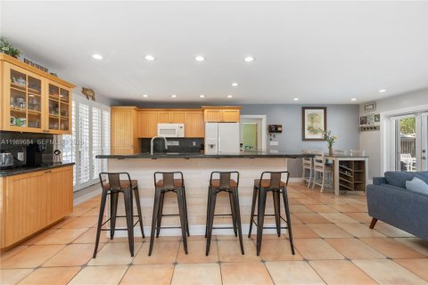 Casa en venta en Cutler Bay, Florida, 3 dormitorios, 163.88 m2 № 2063029 - foto 11
