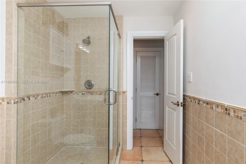 Casa en venta en Cutler Bay, Florida, 3 dormitorios, 163.88 m2 № 2063029 - foto 24