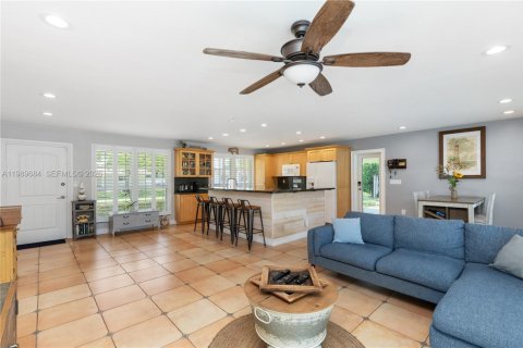 Casa en venta en Cutler Bay, Florida, 3 dormitorios, 163.88 m2 № 2063029 - foto 19