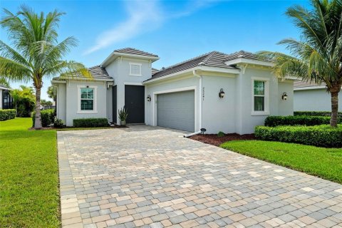 Villa ou maison à vendre à Punta Gorda, Floride: 2 chambres, 180.97 m2 № 1912210 - photo 4