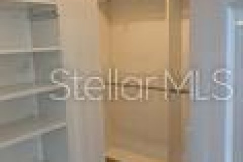 Condo in Orlando, Florida, 2 bedrooms  № 1582595 - photo 13