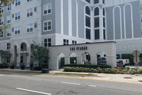 Condo in Orlando, Florida, 2 bedrooms  № 1582595 - photo 1