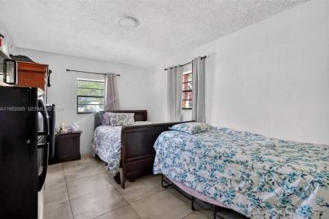 Casa en venta en Miami, Florida, 4 dormitorios, 159.23 m2 № 2007746 - foto 25