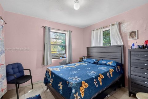 Casa en venta en Miami, Florida, 4 dormitorios, 159.23 m2 № 2007746 - foto 29