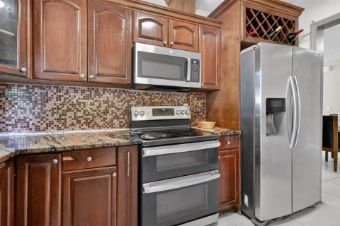 Casa en venta en Miami, Florida, 4 dormitorios, 159.23 m2 № 2007746 - foto 16