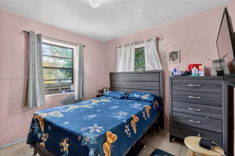 Casa en venta en Miami, Florida, 4 dormitorios, 159.23 m2 № 2007746 - foto 30