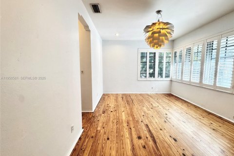 Condominio en alquiler en Miami Beach, Florida, 1 dormitorio, 66.89 m2 № 2010480 - foto 2