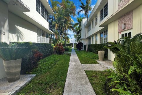 Condominio en alquiler en Miami Beach, Florida, 1 dormitorio, 66.89 m2 № 2010480 - foto 18