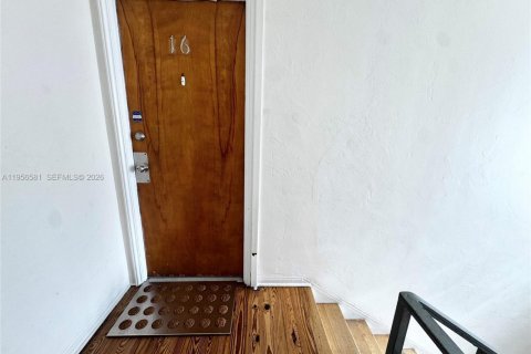 Condominio en alquiler en Miami Beach, Florida, 1 dormitorio, 66.89 m2 № 2010480 - foto 17