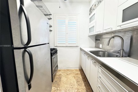 Condominio en alquiler en Miami Beach, Florida, 1 dormitorio, 66.89 m2 № 2010480 - foto 8